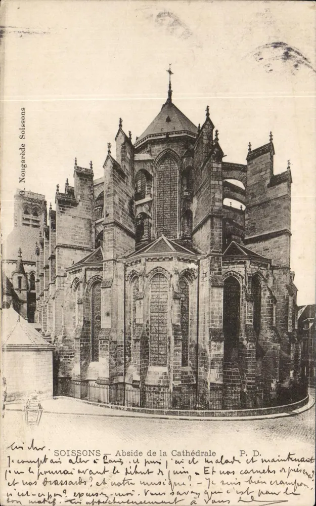 Soissons — Abside de la Cathédrale — G. Nougaredé Soissons - Frente