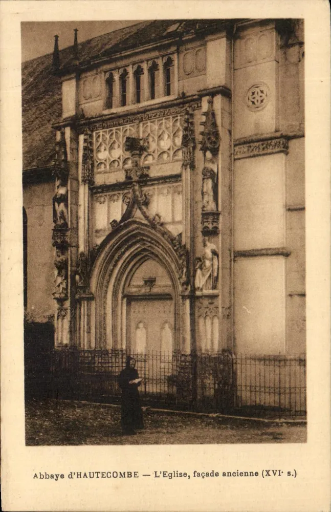 Abadía de HAUTECOMBE — La Iglesia, Fachada Antigua (siglo XVI) - Anverso