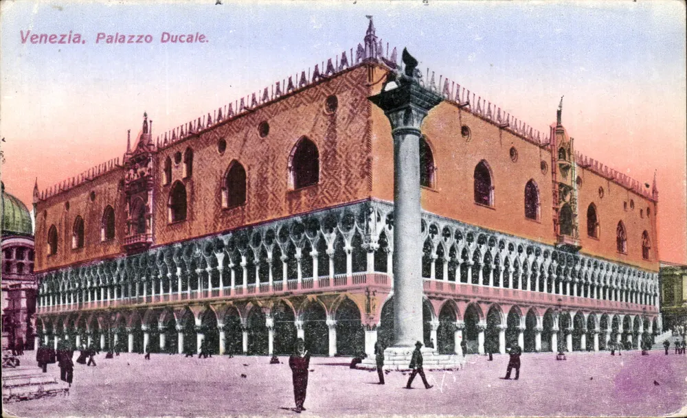 Veneza. Palácio Ducal. — Carta postal antiga - Frente