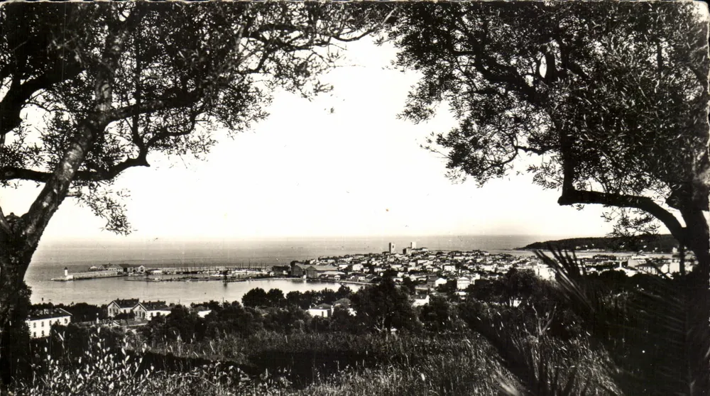 Antibes — Vista geral — Les Éditions "MAR" - Frente