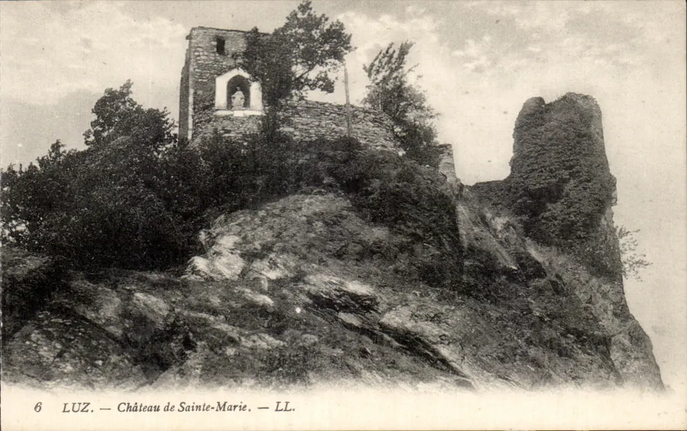 Luz — Castelo de Sainte-Marie — LL. - Frente