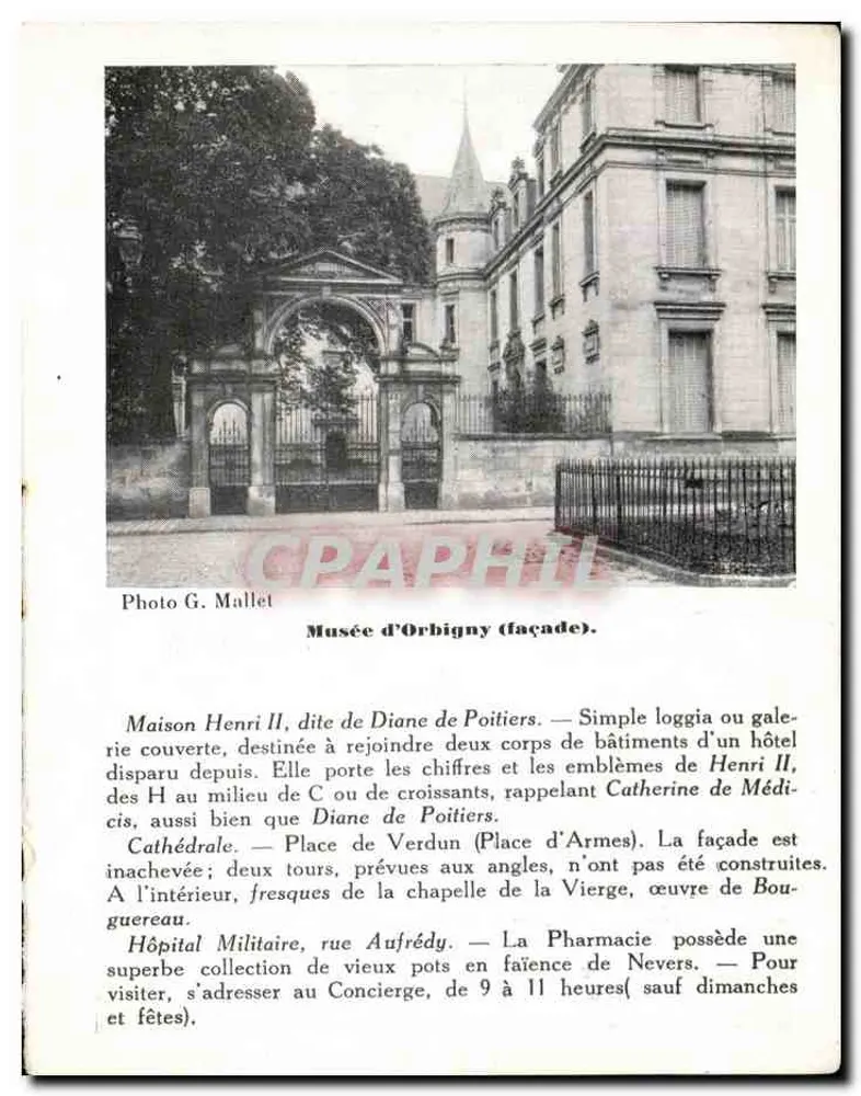 Museu de Orbigny (fachada) — Casa Henri II, Catedral, Hospital Militar — Foto G. Mallet - Frente