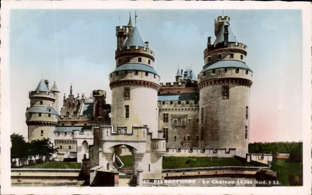 PierreFonds - O Castelo (Lado Sul.) - LL - Frente