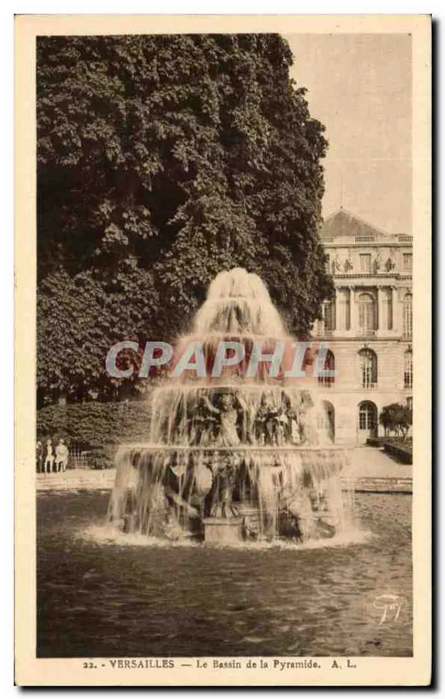 Versailles — Het Bassin van de Piramide — A. L. - Voorkant