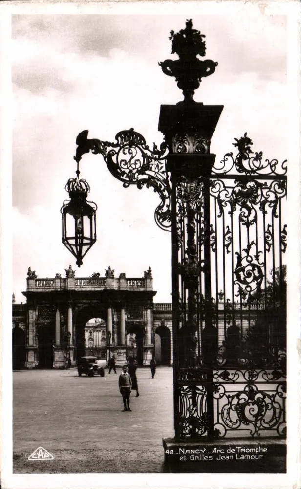 Nancy — Arco do Triunfo e Grades Jean Lamour — C.A.P. n°48 - Frente