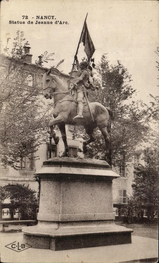 Nancy — Estátua de Joana d'Arc — C. Lardier, Besanges - Frente