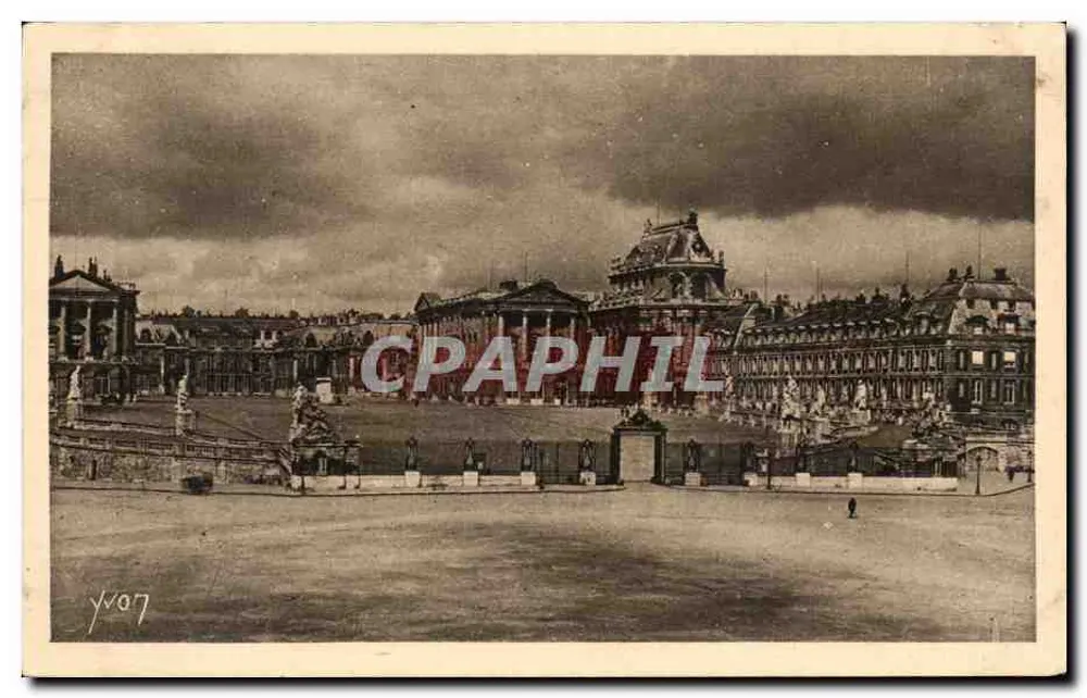 Versailles — Allgemeine Ansicht der Palastfassade — Edition d'Art YVON, Paris - Vorderseite