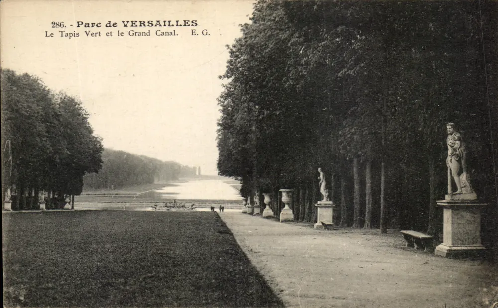Parc de VERSAILLES — Le Tapis Vert et le Grand Canal — E.G. n°286 - Recto