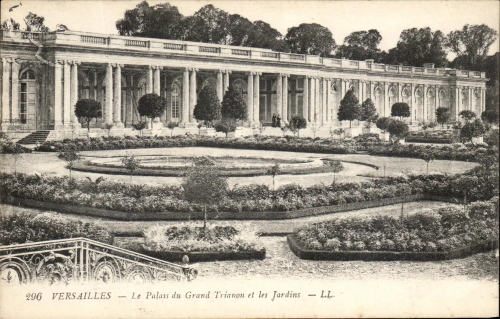 Versailles — Das Schloss des Grand Trianon und die Gärten — LL. — n° 296 - Vorderseite