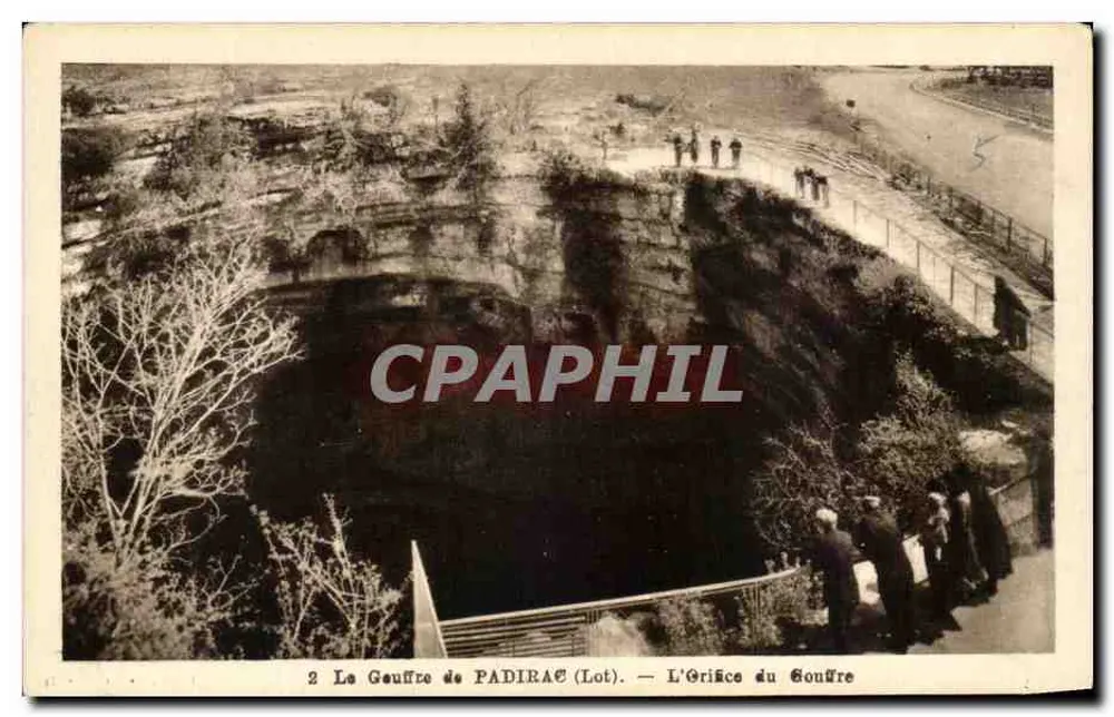 A Gouffre de PADIRAC (Lot) — A Abertura do Enxofre — Fototipia Hélio Ferrera, Limoges - Frente