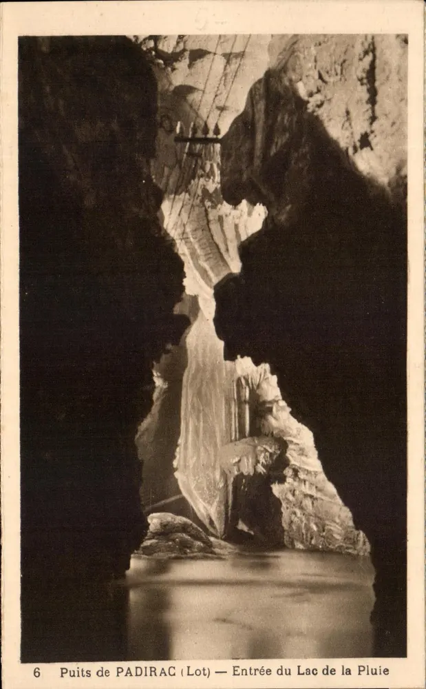 Puits de PADIRAC (Lot) — Eingang zum Lac de la Pluie - Vorderseite
