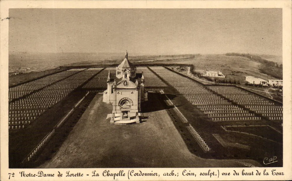 Notre-Dame de Lorette - Die Kapelle (Cordonnier, Architekt; Coin, Bildhauer) Ansicht von oben aus der Turm - Vorderseite
