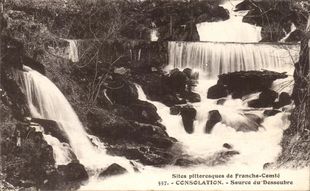 Fonte do Dessoubre — Sítios pitorescos da França Oriental — 557 — CONSOLATION - Frente
