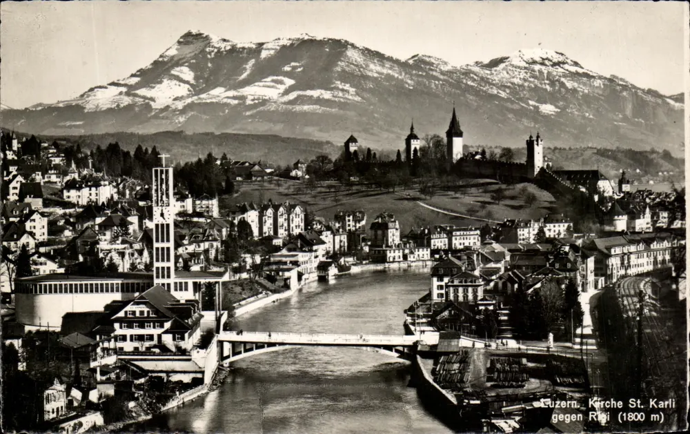 Luzern — Ansicht der Kirche St. Karl und des Rigi (1800 m) — Photoglob-Wehrli A. G., Zürich - Vorderseite