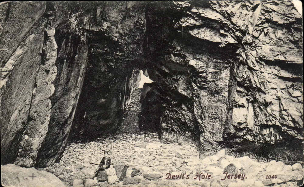 Devil's Hole. Jersey — Gruta rochosa com escada — série 1040 - Frente