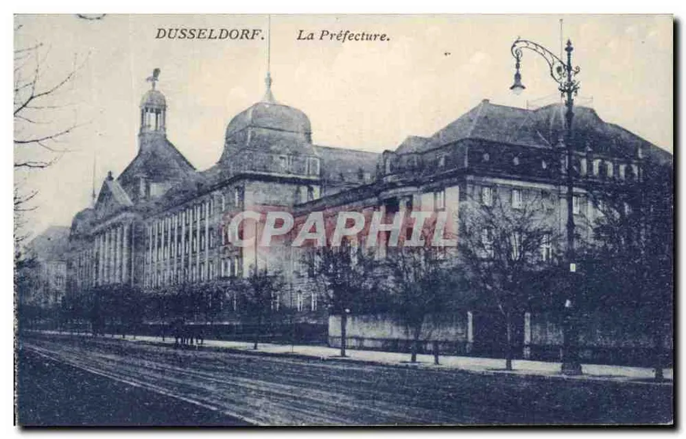 Dusseldorf — A Prefeitura - Frente