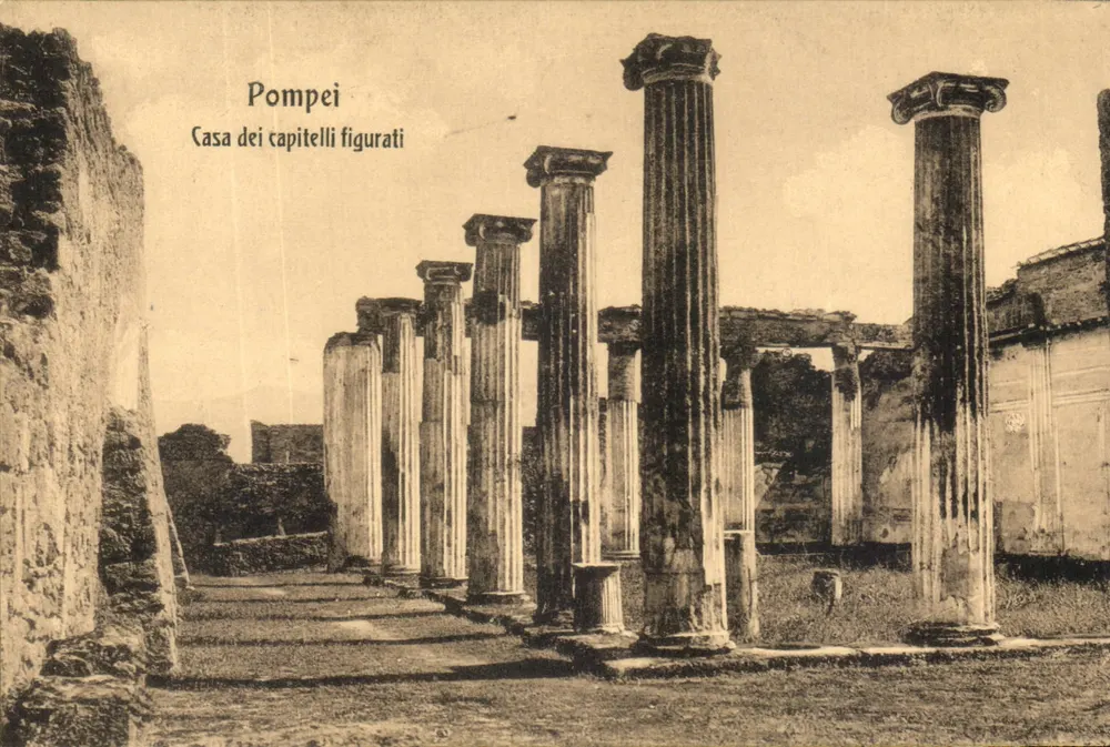 Pompeia — Casa dos capitéis figurados — Ed. E. Ragozino, Galleria Umberto - Napoli 219 - Frente