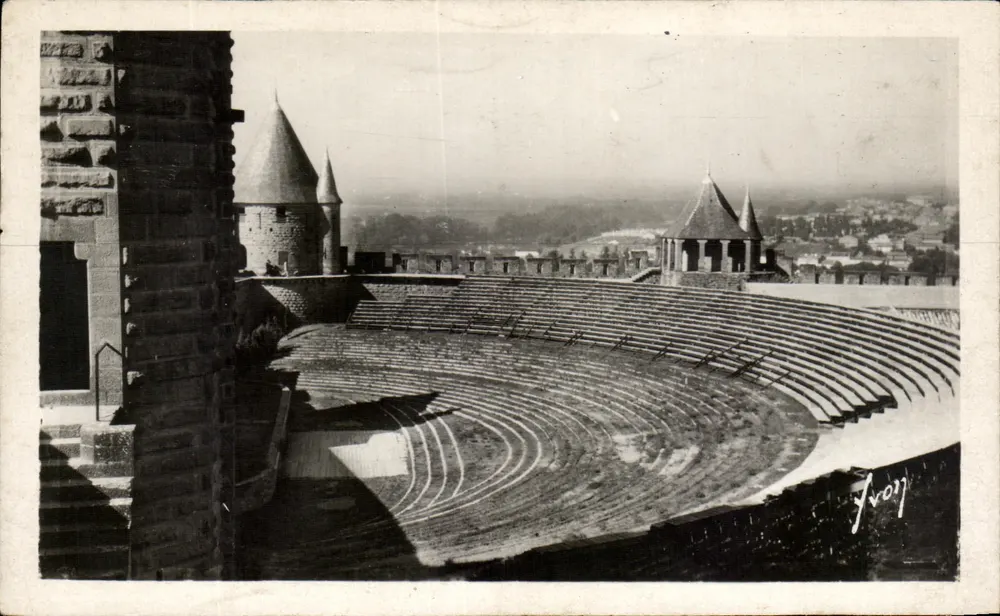 Carcassonne — Le Théâtre dans la Cité — Éditions d'Art La Cité - Frente