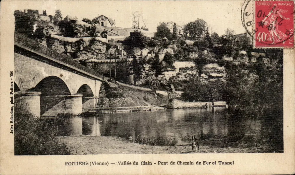 Poitiers (Vienne) — Tal des Clain - Eisenbahnbrücke und Tunnel - Vorderseite