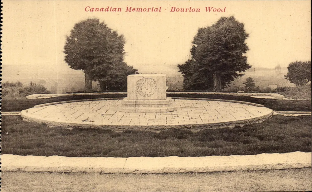 Kanadisches Denkmal - Bourlon Wood — Kanadisches Denkmal - Vorderseite