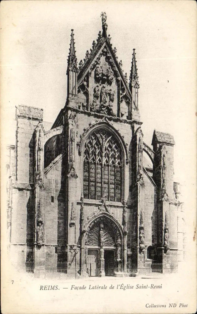 Reims — Facha lateral da Igreja de São Remi — Collections ND Phot - Frente
