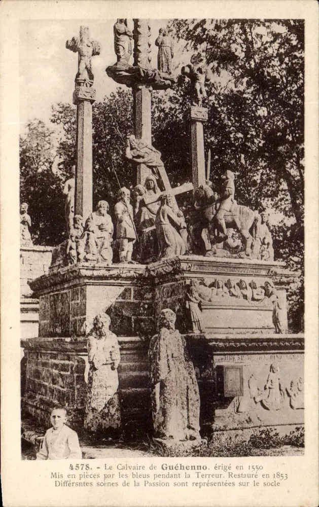 ग्यूएनेनो के कैलवेरी — 1550 में बनाया गया, 1853 में बहाल किया गया — लॉरां-नेल, रेन्स - आगे
