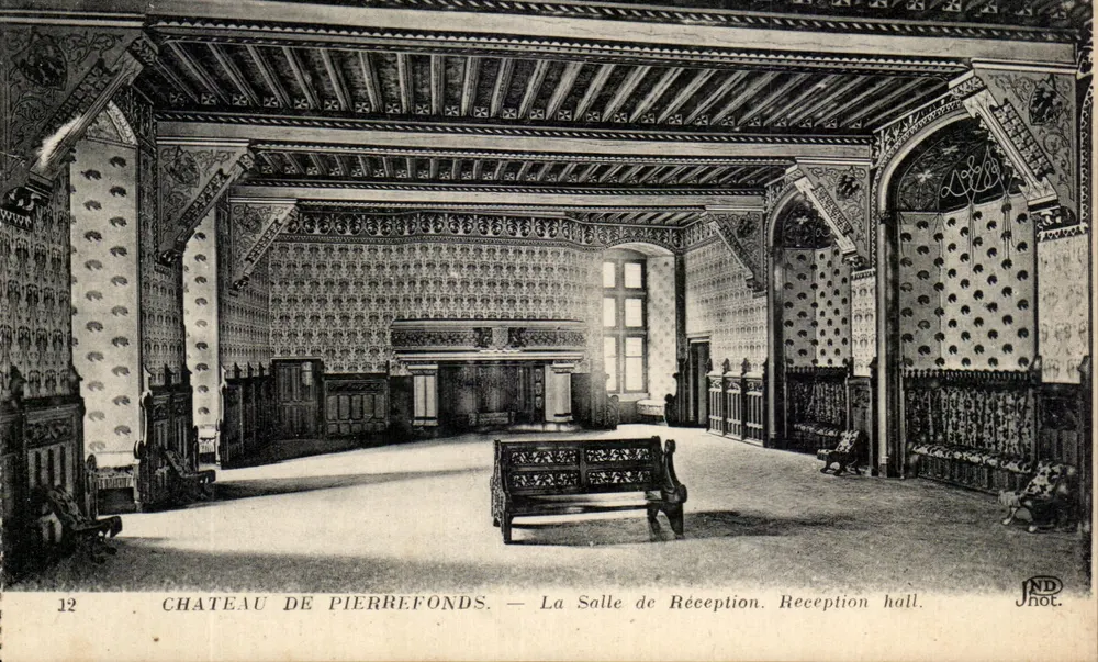 Castelo de Pierrefonds — A Sala de Recepção - Frente