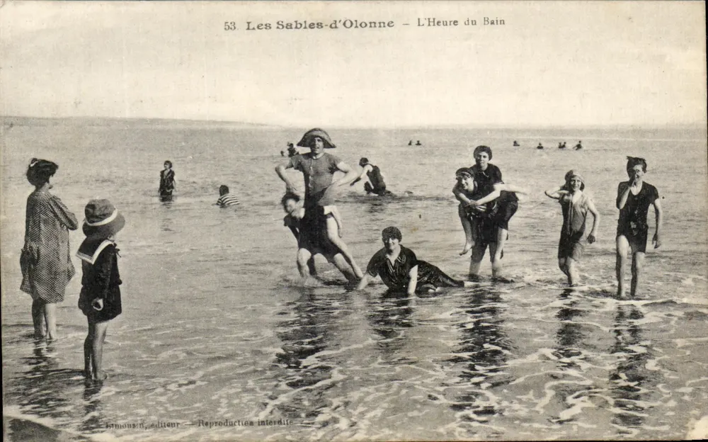 Les Sables-d'Olonne — L'Heure du Bain — Editor Limoisoun, n°53 - Frente