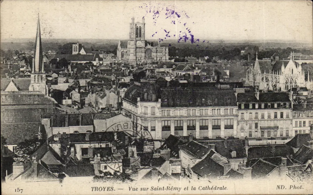 Troyes — Blick auf Saint-Rémy und die Kathedrale — ND. Phot. - Vorderseite