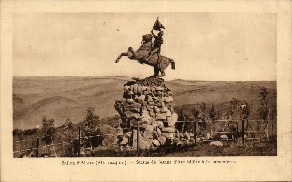 Ballon von Elsass (Höhe 1244 m.) — Statue der Jeanne d'Arc errichtet in der Jumenterie - Vorderseite