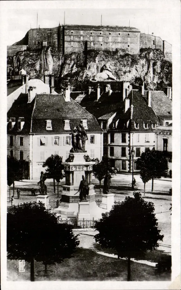 Belfort — Denkmal der Drei Belagerungen und das Schloss — M.° BRARD - Vorderseite