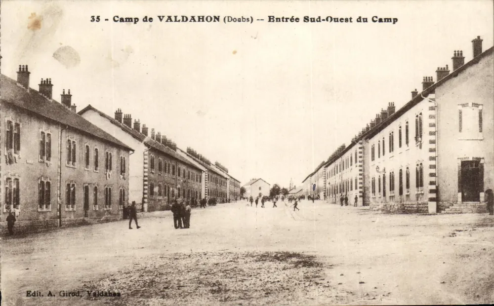 Lager von VALDAHON (Doubs) — Südwest-Eingang des Lagers — Verlag A. Girod, Valdahon - Vorderseite