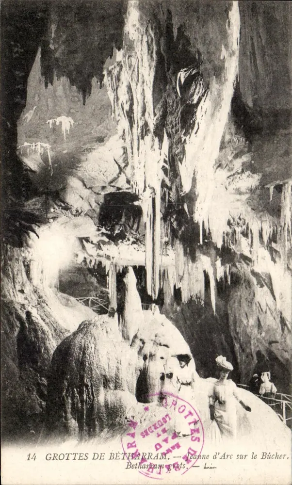 Grutas de Bétharram — Joana d'Arc no Auto da Fogueira — Editor L. L. n°14 - Frente