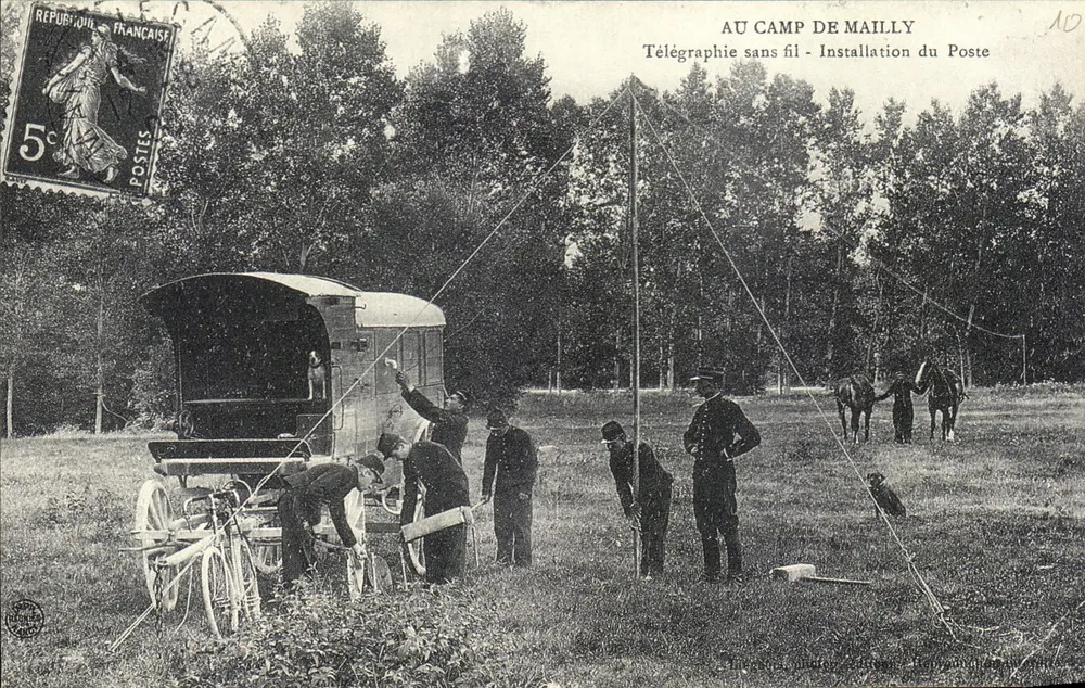 Camp de Mailly — Installation des Posts — Funktelegraphie — Verlag: AD - Vorderseite