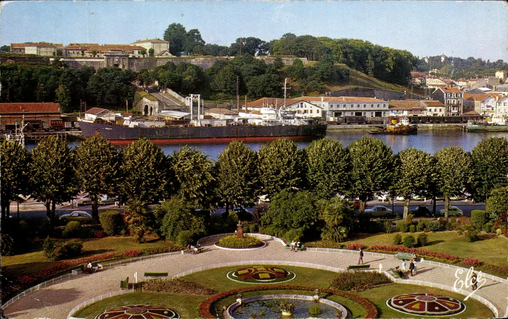 Die Gärten von Bayonne — Ansicht des Hafens und der Citadel — Élèce - Vorderseite