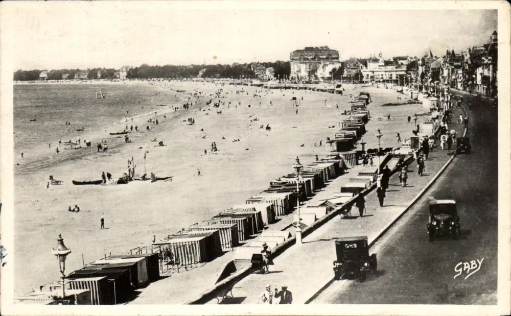 Der Strand in La Baule-sur-Mer — Blickrichtung Pouliguen — Éditions SABY - Vorderseite