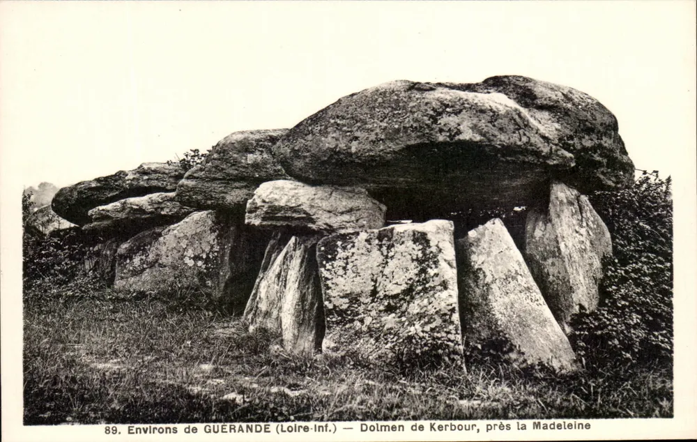 Dolmen von Kerbour, nahe La Madeleine — Umgebung von GUÉRANDE (Loire-Inf.) — F. Chapeau, Nantes - Vorderseite