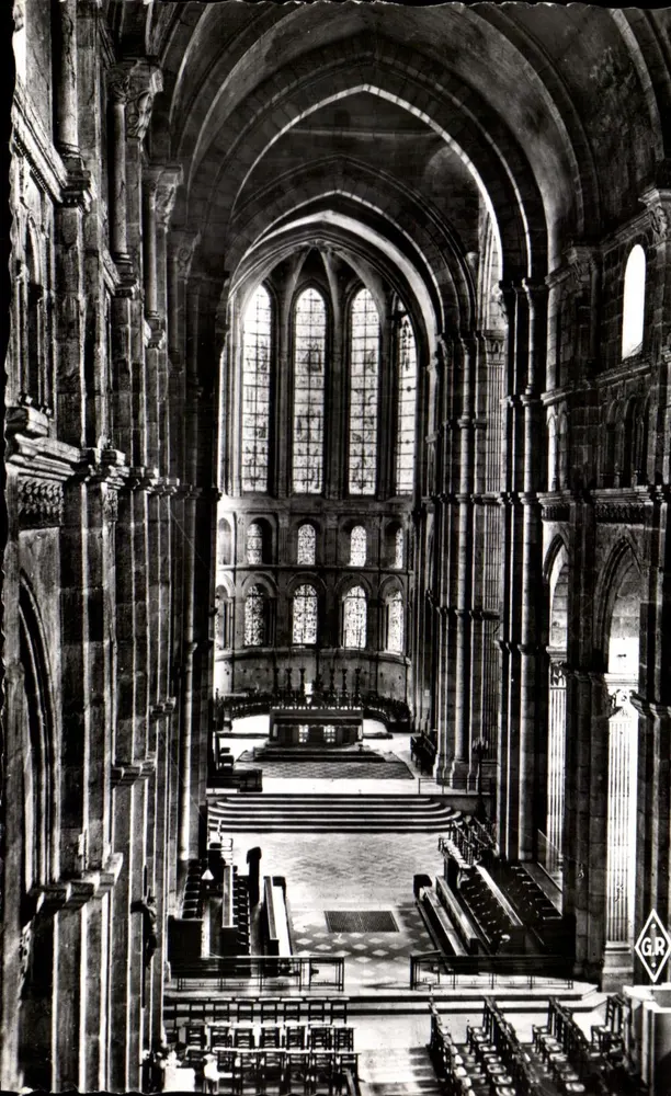 Autun (Saône-et-Loire) — Basílica de São Lazaro — La Nef — Éditions Gehair, Paris - Frente