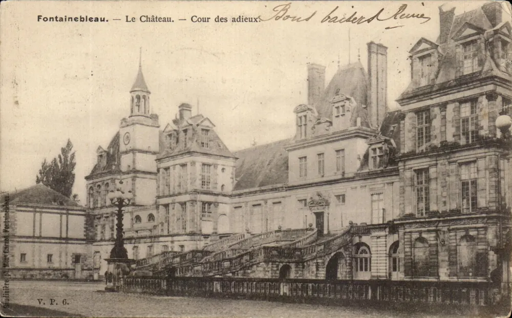 Fontainebleau — Das Schloss — Cour des adieux — V.P. 6 — Verleger: Gaulainière - Vorderseite