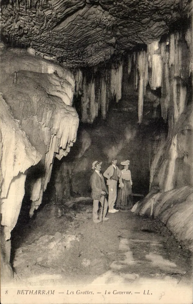 BETHARRAM — As Grutas — A Caverna — LL. - Frente