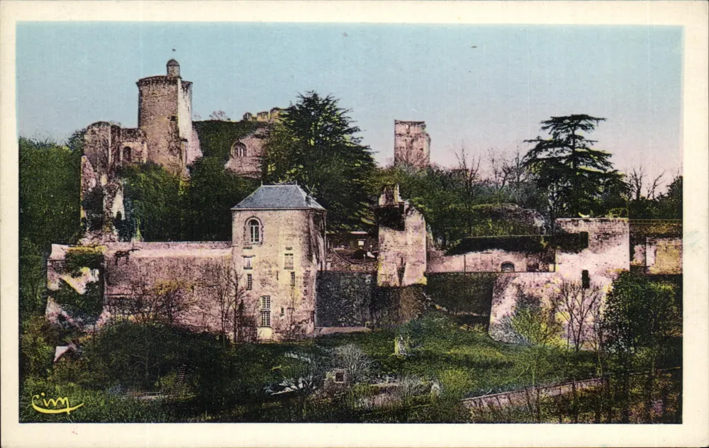 Vendôme (Loir-et-Cher) — Vista geral do Castelo — Editor Julien - Frente
