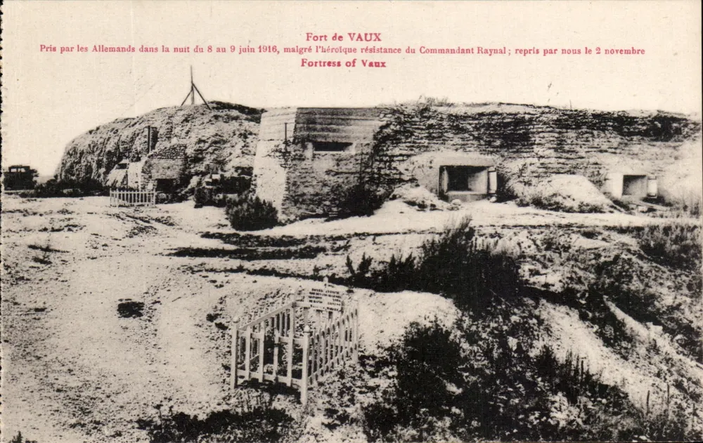 Fort de VAUX — verfallenes Fort mit Inschrift auf der Wand — Édition Photo-Verdun - Vorderseite