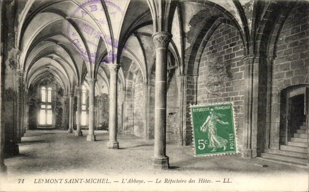 Mont Saint-Michel — Die Abtei — Das Refektorium der Gäste — LL. - Vorderseite