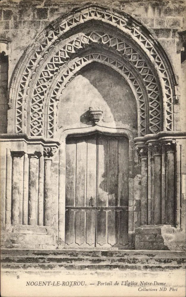 Nogent-le-Rotrou — Portal der Kirche Notre-Dame — Collections ND Phot - Vorderseite