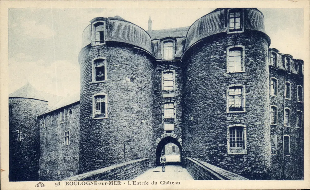 BOULOGNE-sur-MER - Der Eingang zum Schloss — anonymer Verleger, Nr. 93 - Vorderseite
