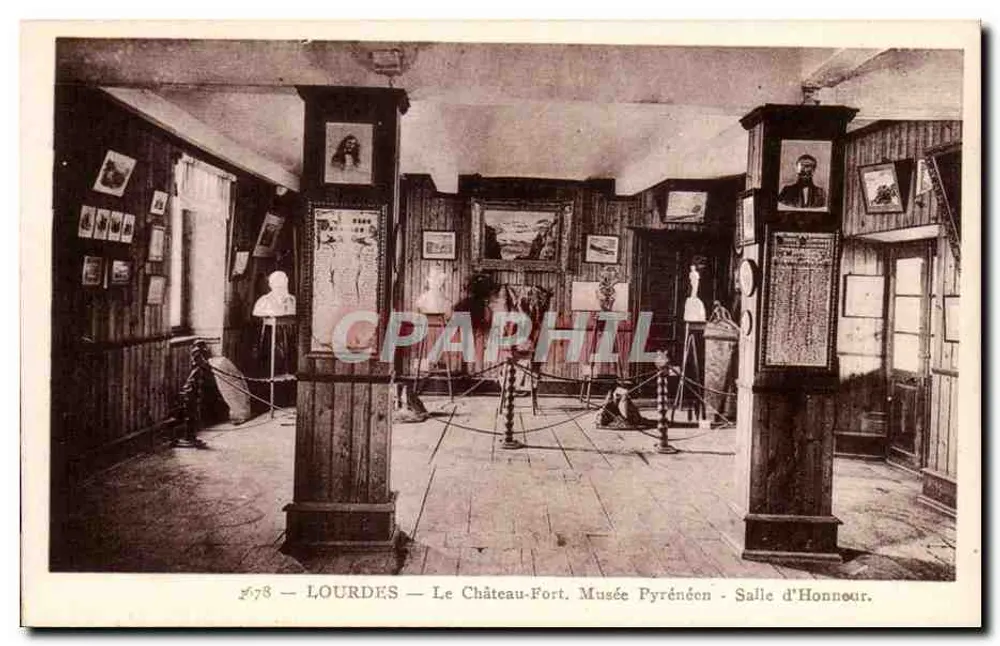 Lourdes — Das Schloss-Fort. Pyreneen-Museum — Ehrenhalle. - Vorderseite
