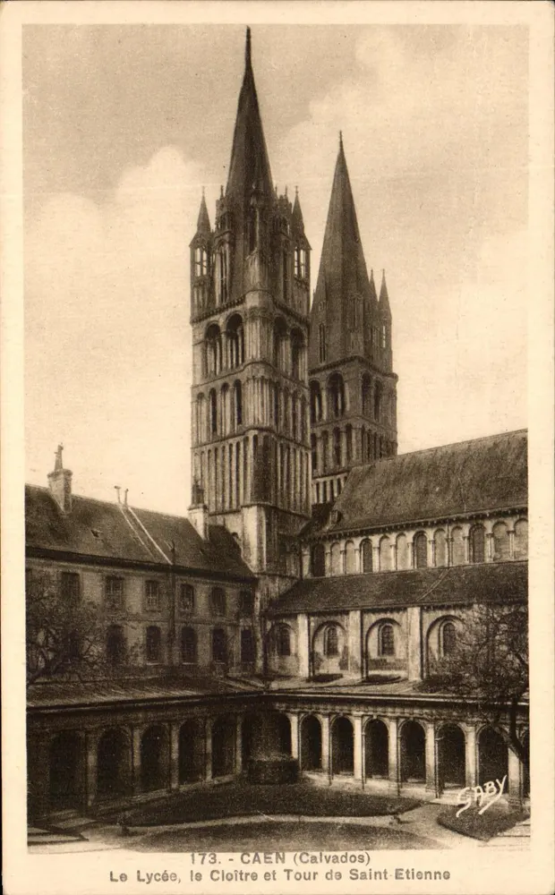 Caen (Calvados) — O Liceu, o Claustro e Torre de Saint-Etienne — Gaby, n°173 - Frente