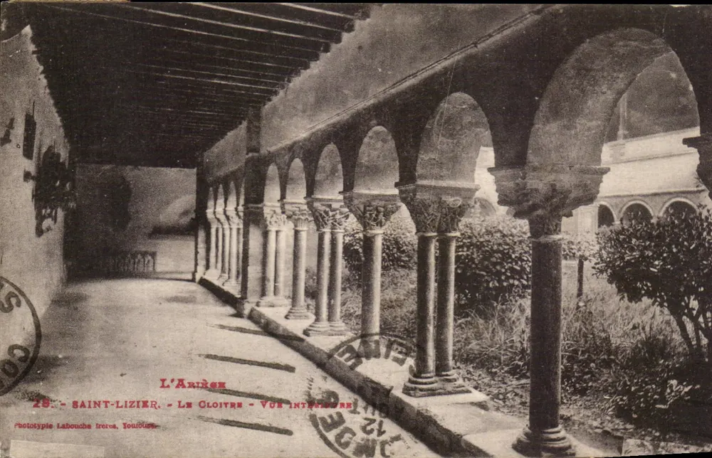 Saint-Lizier - O Claustro - Vista Interna — Fototipia Labouche Frères, Toulouse - Frente