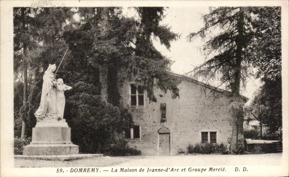 Domrémy — Das Haus der Jeanne d'Arc und Gruppe Mercié — D. D. - Vorderseite