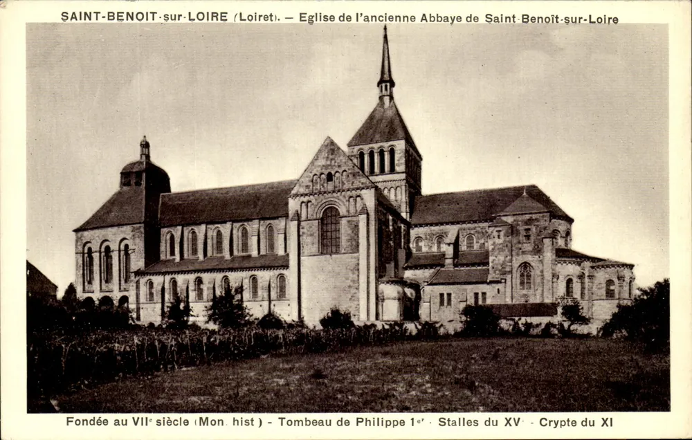 Saint-Benoît-sur-Loire — Kirche der ehemaligen Abtei Saint-Benoît-sur-Loire — L. Lenormand - Orléans - Vorderseite